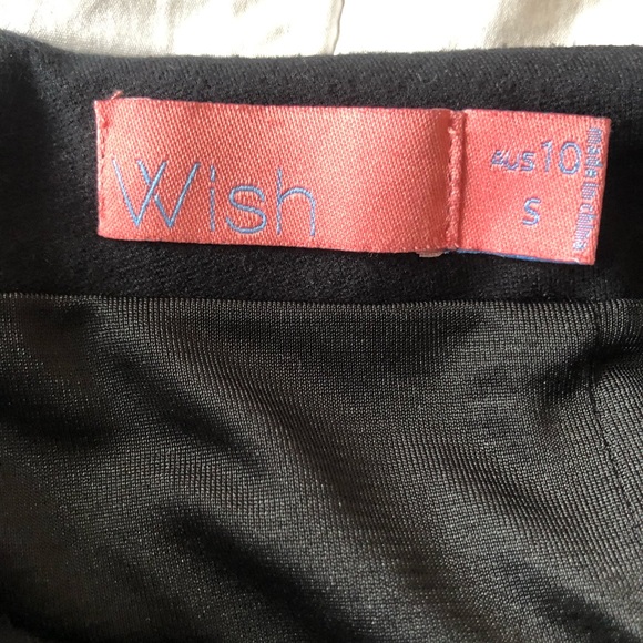 Mini skirt. - Picture 3 of 3